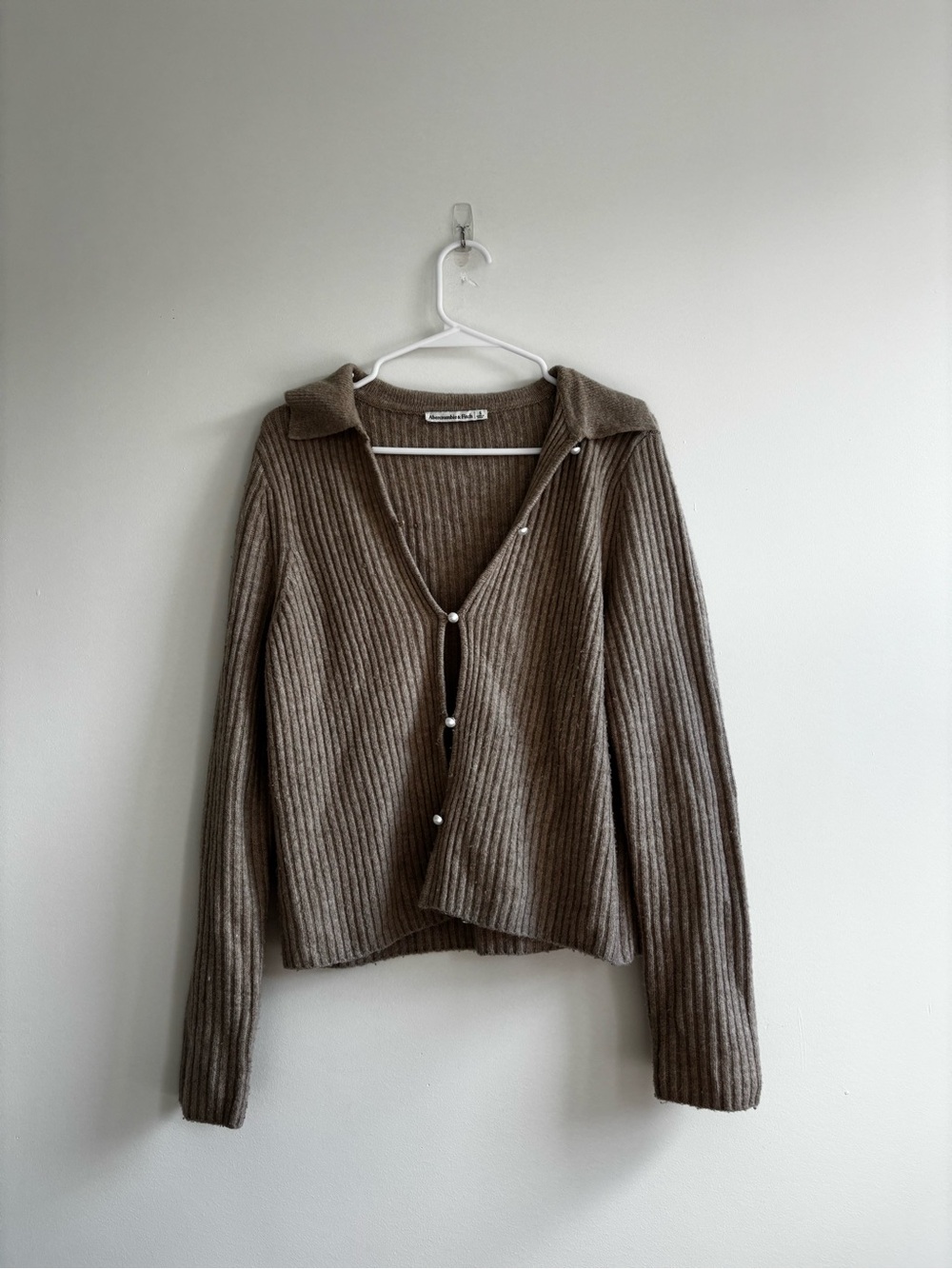 Abercrombie Ribbed Collared Pearl Button-Front Sweater Cardigan - Light Brown